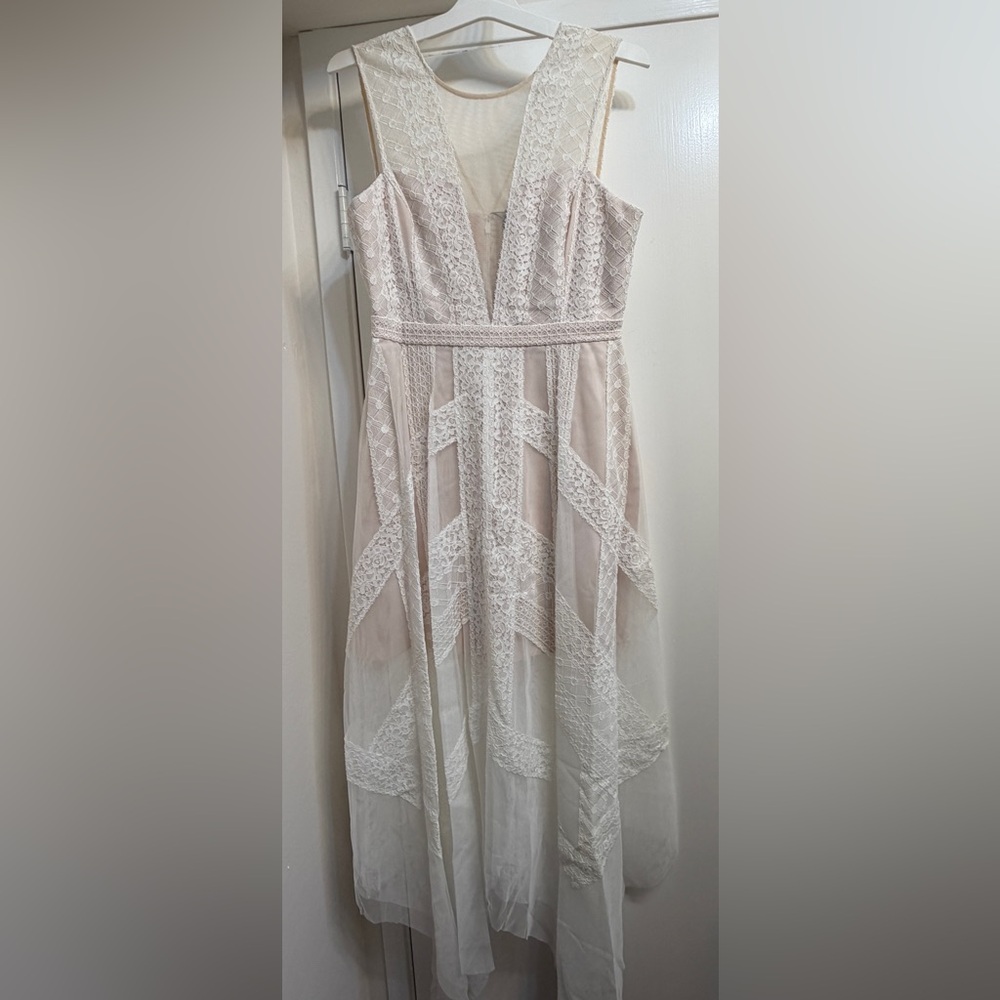 NWT BCBG MAXAZRIA Ivory Andi Handkerchief Asymmetric Lace Tulle Dress